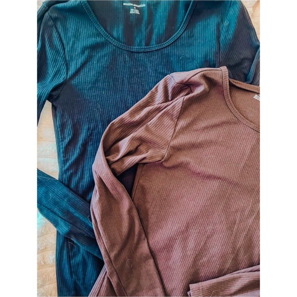 lot of 2 basic tops size medium